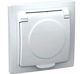 1местная розетка IEK КВАРТА с заземлением, с крышкой, белая ERK15-K01-16-DM 