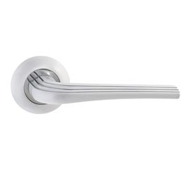 Дверная ручка RENZ Терамо, мат.суп.бел./хр.бл. INDH 429-08 MSW/CP 