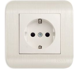 Розетка LUXAR Deco с/у с з/к белая с рифленой рамкой, 250В 16А 4606400620297 
