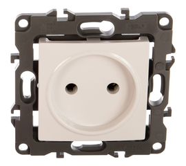 Розетка ЭРА 12-2005-01 2P, 16A-250В, IP20, без м.лапок, 12, белый Б0018981 