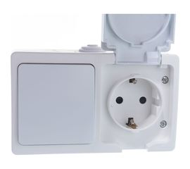 Блок: одноклавишный выключатель + розетка с заземлением, с защитными шторками, с крышкой IP-54, белый UNIVersal Аллегро 5562968 