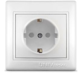 Розетка с заземлением с защитными шторками, белая UNIVersal Севиль С0049 