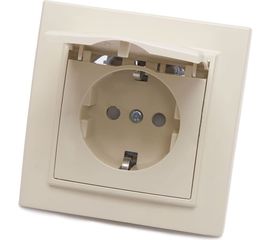Розетка STEKKER 1-местн.с/з 220В 16А защитн.шторк серия Эрна слоновая кость PST16-901-02 39238 