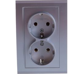 Двухместная розетка UNIVersal Бриллиант с/з серебро 7949780 