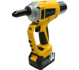 Аккумуляторный заклепочник для вытяжных заклепок Skytools 4.0 ач х 2 SK65 