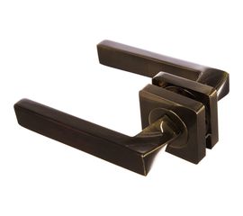 Дверная ручка на квадратной розетке Равенна РЕНЦ DH 302-02 AB 