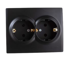 Двойная розетка Lezard KARINA с заземлением, ПБТ, чёрный бархат 707-4200-127B 