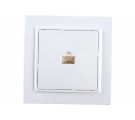 Розетка EKF Минск RJ-45 1-местная СП белая Basic SQERK01-035-10 