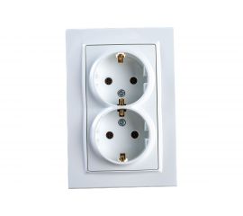 Розетка ECON Камелия двойная 2П+З 16А 250В белая K006 