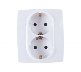 Розетка ЭРА 12-2104-01 2X2P+E Schuko со шторками, 16АХ-250В, белый Б0014699 