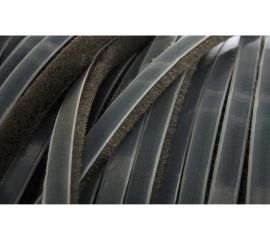 Щёточный уплотнитель Mebax 7х6 серый моноколор 4Р на клею на плёнке 00-00000096 