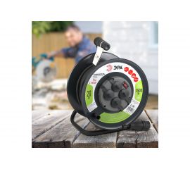 Силовой удлинитель ЭРА RMx-4es-3x2.5-20m-IP44-KG на металлической катушке, c заземлением, 4 гнезда, 20 метров, КГ 3х2.5, 1/33 Б0043057 