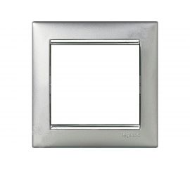 Одноместная рамка, алюминий/серебряный штрих Legrand Valena 770351 