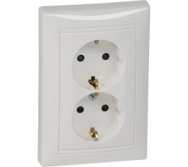 Розетка Legrand 2-м СП Valena защитные шторки в сборе с заземлением белый Leg 774427 