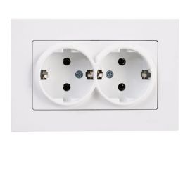 Розетка GUNSAN 2 поста Eqona с заземлением белый 16401100-100150 