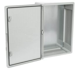 Plastim Пластиковый щит с монтажной панелью, IP65 влагозащищенный, непрозрачная дверца PP3010 