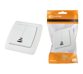 Двухклавишный выключатель TDM с подсветкой, белый Онега SQ1805-0005 