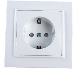 Розетка STEKKER 1-местная с заземлением, 220В, 16А с защитной шторкой, серия Эрна, белая 39050 