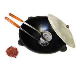 Чугунный казан Davr Metall Узбекский 16 л, круглое дно, с алюминиевой крышкой, с шумовкой, половником и специям КазУз16ЛКШПС 