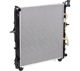 Радиатор охлаждения для автомобилей Sorento 3.3i AT LUZAR LRc 08136 