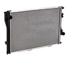 Радиатор охлаждения для автомобилей BMW 5 G M/A LUZAR LRc 26108 
