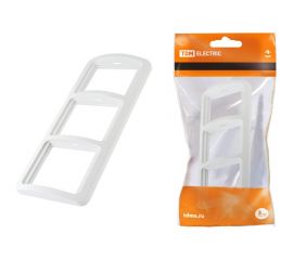 Тройная горизонтальная белая рамка TDM Валдай SQ1804-0019 