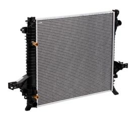 Радиатор охлаждения для автомобилей XC90 AT LUZAR LRc 10157 