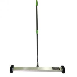 Магнитный сборщик на колесах 660 мм Проф-магнит Подборщик 660-С100 