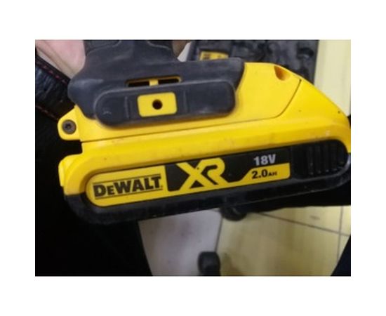 Дрель-шуруповерт Dewalt 2.0 Ач DCD771D2 – изображение 2