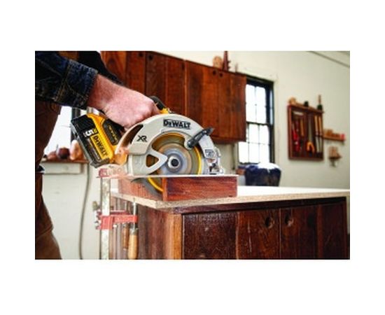 Бесщеточная дисковая пила DeWALT DCS570NT – изображение 5