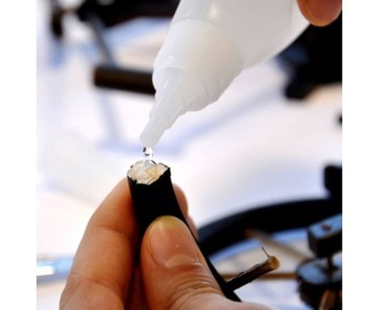 Набор для экспресс склеивания Akfix 705 65 гр+200 мл GA060 – изображение 4