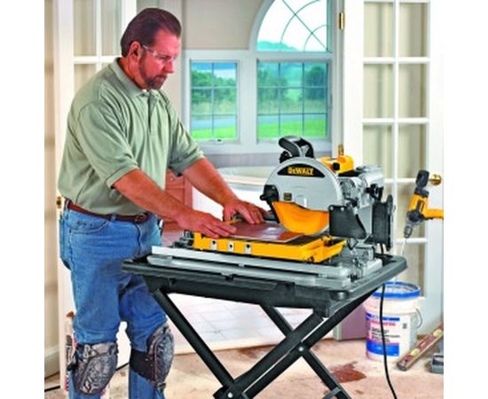 Плиткорезный станок DeWALT D24000 – изображение 8