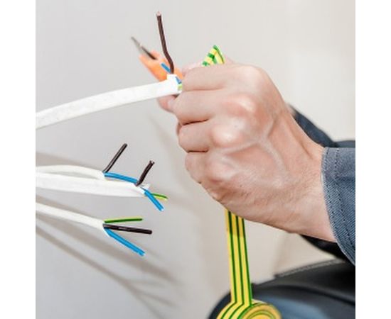 Профессиональная изолента Aviora 165мкм ПВХ 19мм*20м желто-зеленая 305-036 – изображение 2