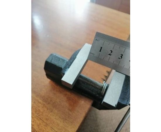 Настольные неповоротные тиски 50мм Biber 85881 тов-093081 – изображение 3