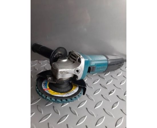 Угловая шлифмашина Makita GA 5030 – изображение 7