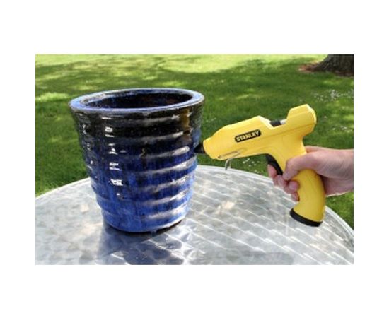 Беспроводной клеевой пистолет Stanley 6-GR90R STHT6-70416 – изображение 7