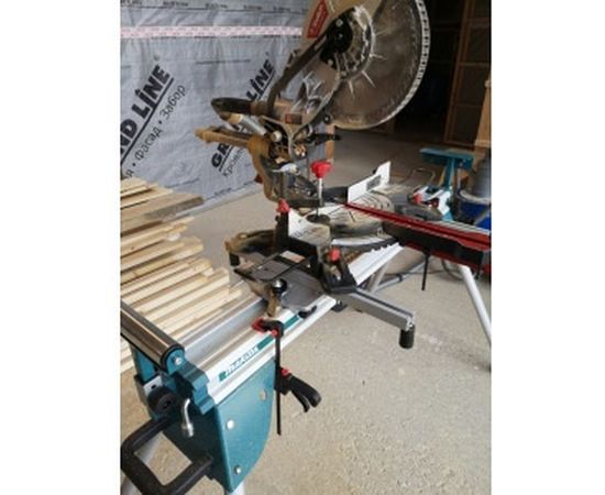 Торцовочная пила Зубр МАСТЕР ЗПТ-255-1800 ПЛ – изображение 13