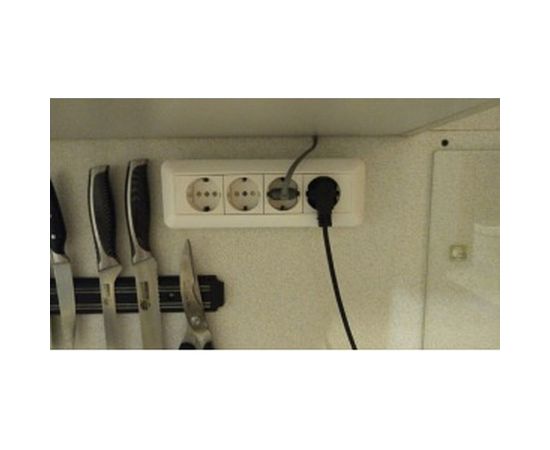 Четырехместная розетка Schneider Electric ОП Прима 16А 250В с заземлением, защ. шторка, белая опт. упак RA16-411M-B – изображение 3