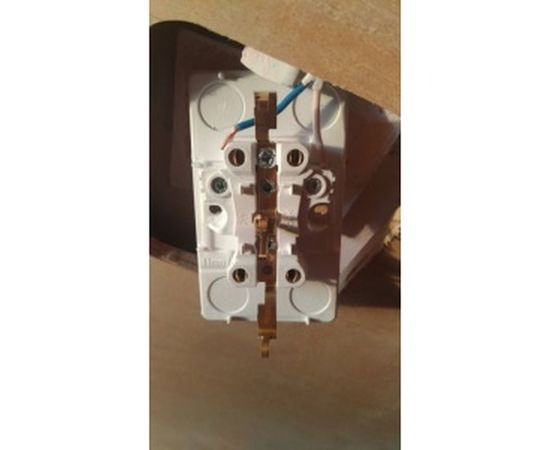 Двухместная розетка Schneider Electric ОП Этюд 16А защ. шторки, с заземлением, белая PA16-008B – изображение 8