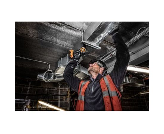 Бесщеточный аккумуляторный ударный гайковерт BSS18S12BL-0 AEG 4935472279 – изображение 4