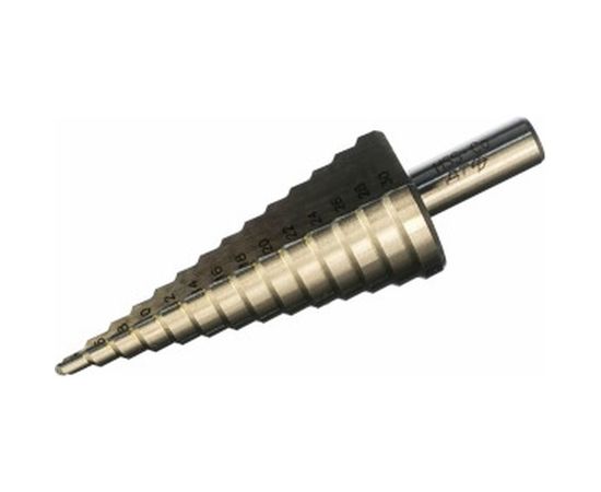 Сверло ступенчатое (4-30 мм; 14 ступеней; ход 2 мм) по металлу Дело Техники 216304 