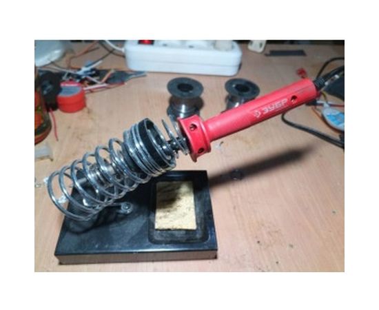 Электропаяльник ЗУБР МАСТЕР с пластиковой рукояткой и долговечным жалом, форма клин, 60Вт 55400-60 – изображение 3