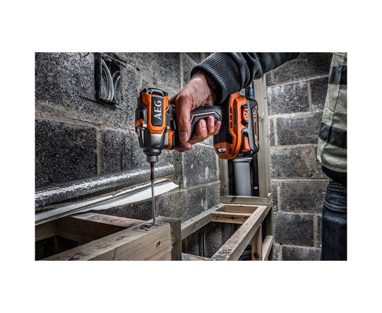 Бесщеточный аккумуляторный импульсный винтоверт BSS18SBL-0 AEG 4935472278 – изображение 6