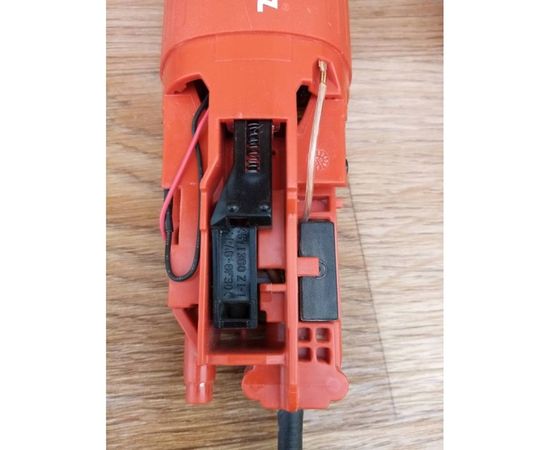 Угловая шлифмашина Makita M9511 – изображение 19