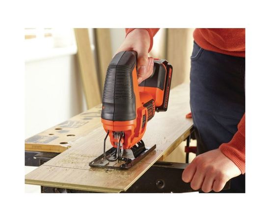 Аккумуляторный лобзик Black&Decker BDCJS18N – изображение 3