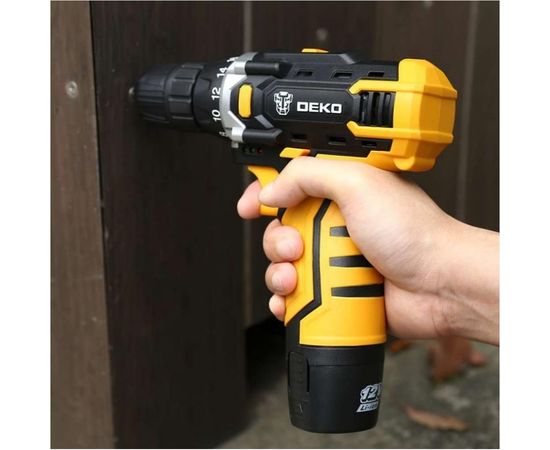 Аккумуляторная дрель-шуруповерт DEKO DKCD12FU-Li-Ion + набор инструментов 104 шт 063-4117 – изображение 3
