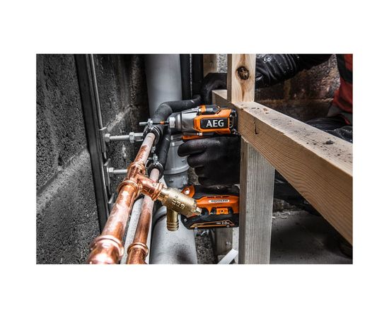 Бесщеточный аккумуляторный импульсный винтоверт BSS18SBL-0 AEG 4935472278 – изображение 10