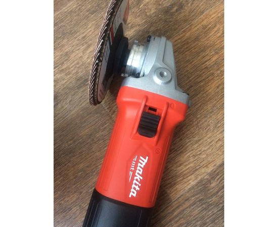 Угловая шлифмашина Makita M9511 – изображение 32