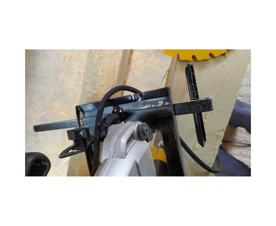 Дисковая пила DEWALT DWE 560 B – изображение 14