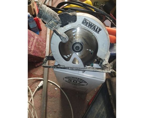 Дисковая пила DEWALT DWE 560 B – изображение 17